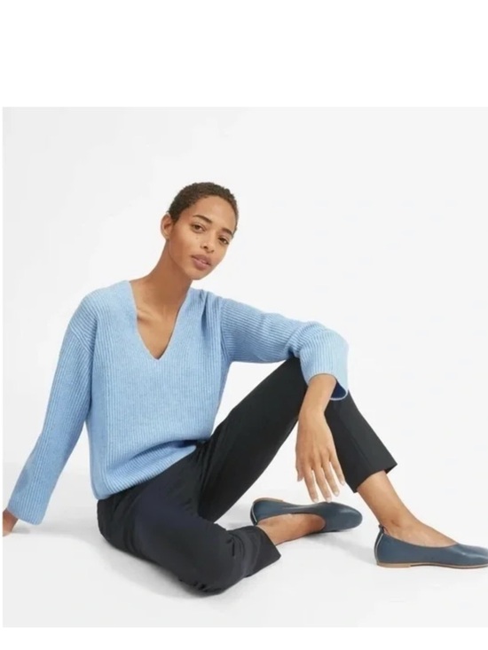 EUC Everlane Cashmere Ribbed V-Neck Cropped Sweater in Cream, S - Picture 4 of 16